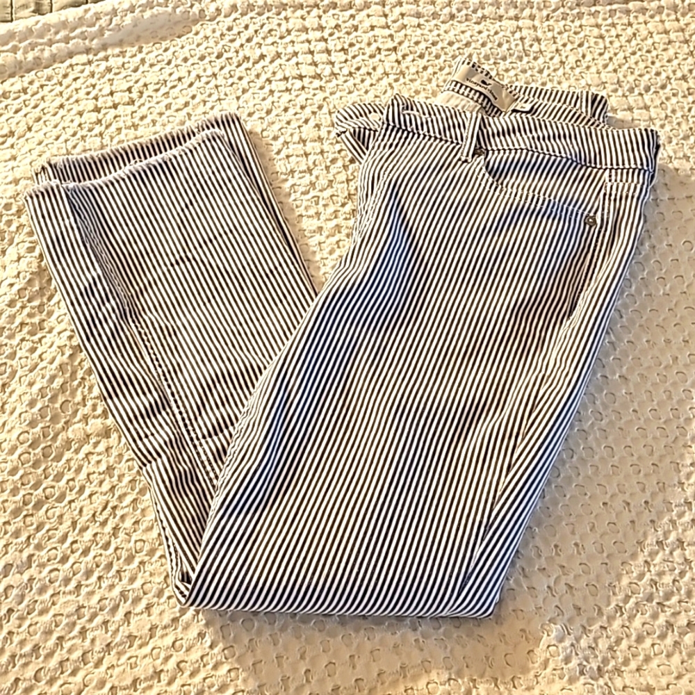 Size 28 Vineyard Vines pinstripe jeans